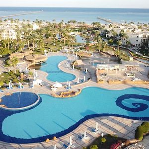 Regency Plaza Aqua Park And Spa Resort